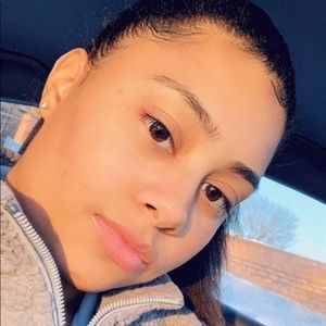 Meet your Posher, Deja